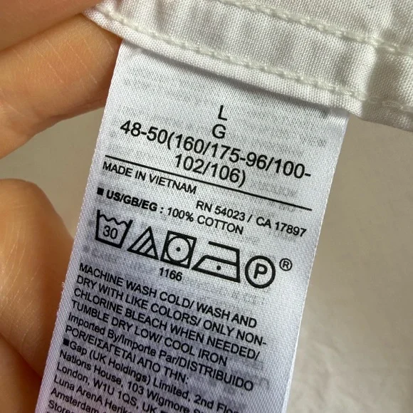 GAP White Long-Sleeve Button Shirt - Picture 7 of 9